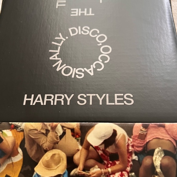 Harry Styles CD and Fanny Pack Bundle LIMITED EDITION - Picture 2 of 3